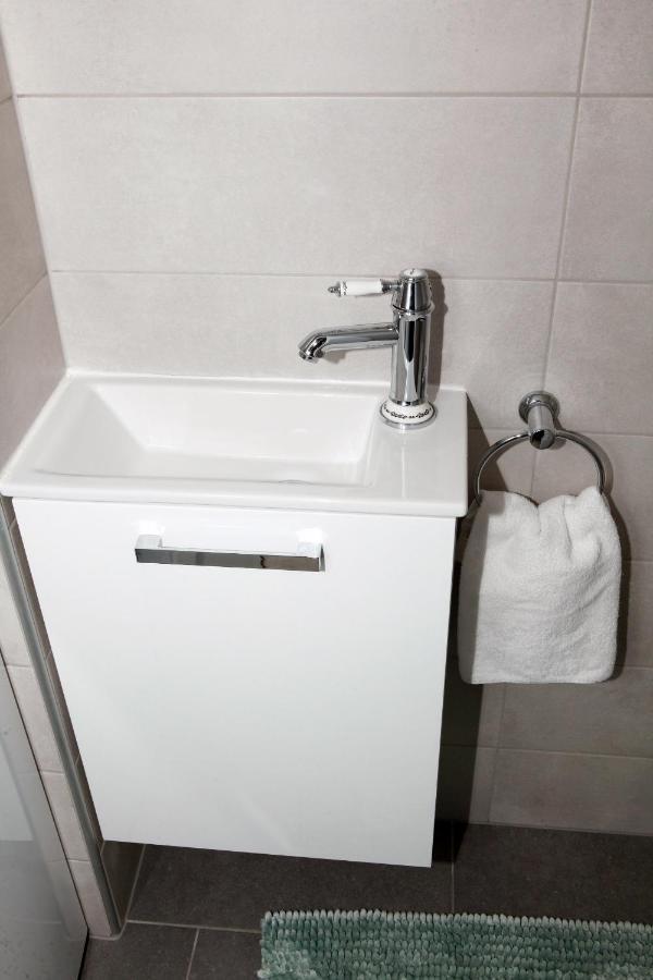 Apartman Lucija Karlovac Buitenkant foto