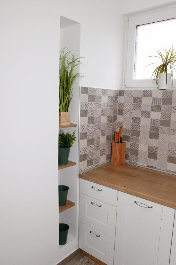 Apartman Lucija Karlovac Buitenkant foto