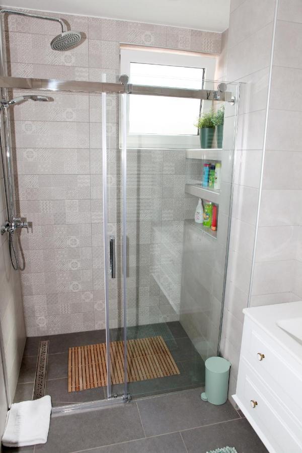 Apartman Lucija Karlovac Buitenkant foto