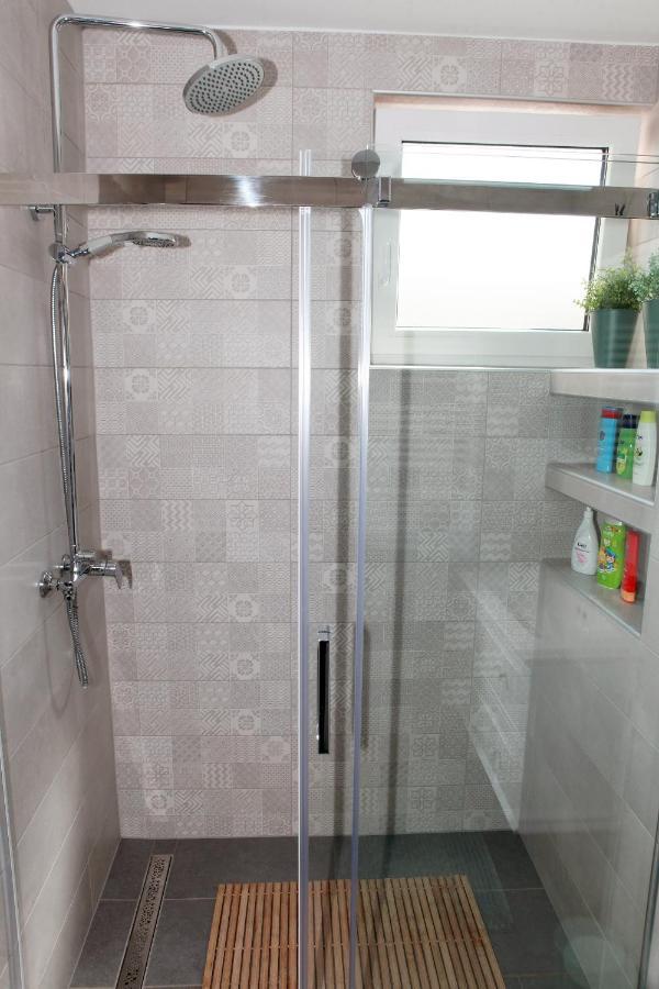 Apartman Lucija Karlovac Buitenkant foto